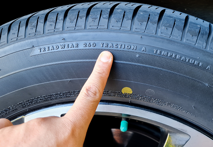 عدد ساییدگی تایر (Treadwear) چیست و چقدر قابل اعتماد است؟ | راهنمای انتخاب لاستیک در جاده‌های ایران
